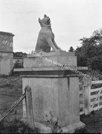 STONE DOGS  GATE POSTS